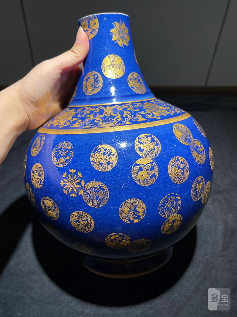 清光绪 祭蓝描金皮球花纹赏瓶 - 图4